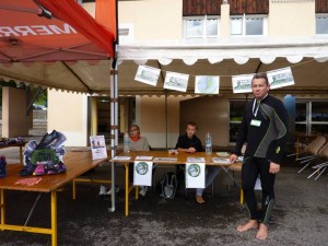 Le stand BRS France à côté du stand Merrell