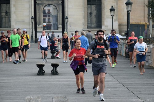 Arrivé du peloton, Pont des Arts - Maya Sport - Photo