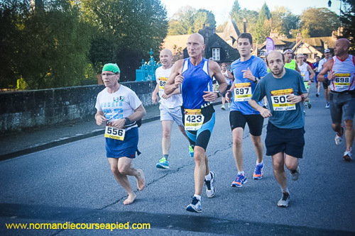 Marathon Seine-Eure 2014, 5ième marathon pieds nus de Christian Harberts - 03:56:17